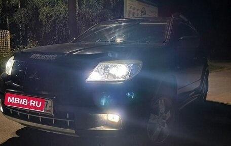 Mitsubishi Outlander III рестайлинг 3, 2004 год, 490 000 рублей, 1 фотография