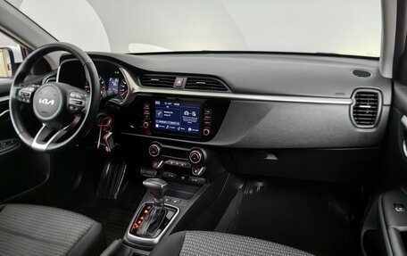 KIA Rio IV, 2022 год, 1 985 000 рублей, 13 фотография