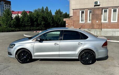 Volkswagen Polo VI (EU Market), 2012 год, 700 000 рублей, 2 фотография