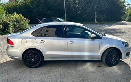 Volkswagen Polo VI (EU Market), 2012 год, 700 000 рублей, 6 фотография