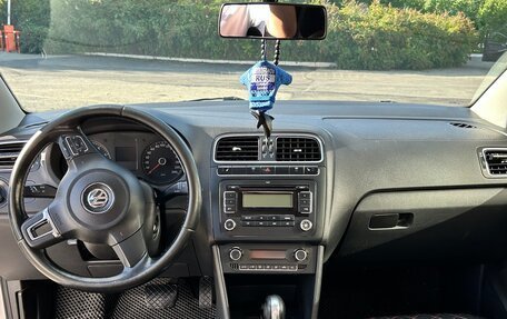 Volkswagen Polo VI (EU Market), 2012 год, 700 000 рублей, 14 фотография