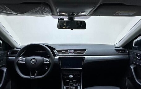 Skoda Superb III рестайлинг, 2024 год, 2 290 000 рублей, 10 фотография