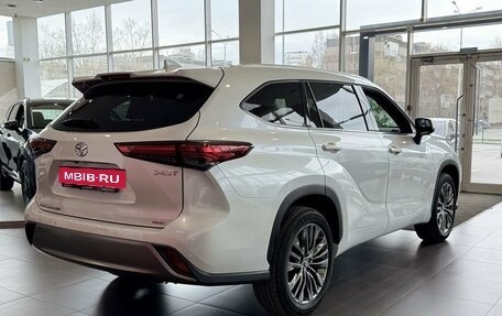 Toyota Highlander, 2026 год, 5 750 000 рублей, 6 фотография