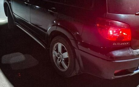 Mitsubishi Outlander III рестайлинг 3, 2004 год, 490 000 рублей, 4 фотография