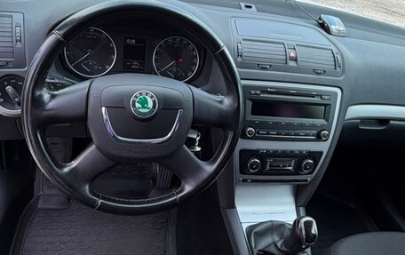 Skoda Octavia, 2012 год, 1 100 000 рублей, 27 фотография