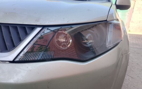 Mitsubishi Outlander III рестайлинг 3, 2008 год, 1 200 000 рублей, 2 фотография