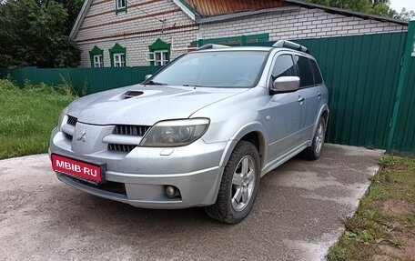 Mitsubishi Outlander III рестайлинг 3, 2005 год, 620 000 рублей, 1 фотография