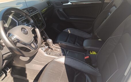 Volkswagen Tiguan II, 2020 год, 3 650 000 рублей, 16 фотография