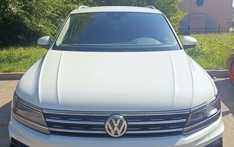 Volkswagen Tiguan II, 2020 год, 3 650 000 рублей, 6 фотография