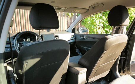 Hyundai Solaris II рестайлинг, 2021 год, 1 490 000 рублей, 4 фотография