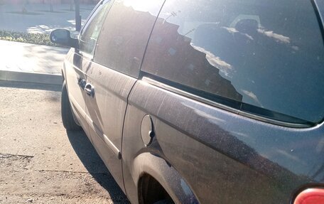 Chrysler Town & Country IV, 2003 год, 800 000 рублей, 9 фотография