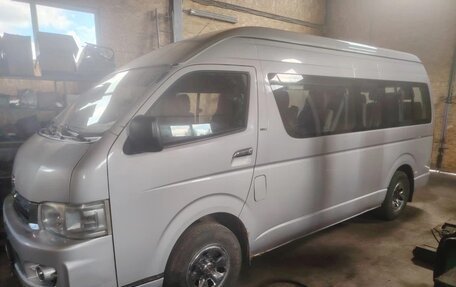 Toyota HiAce H200, 2007 год, 1 300 000 рублей, 2 фотография