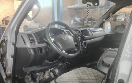 Toyota HiAce H200, 2007 год, 1 300 000 рублей, 5 фотография