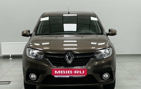 Renault Logan II, 2018 год, 800 000 рублей, 3 фотография