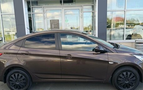 Hyundai Solaris II рестайлинг, 2015 год, 950 000 рублей, 4 фотография