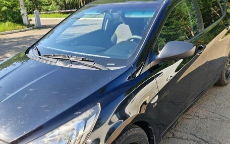 Hyundai Solaris II рестайлинг, 2012 год, 900 000 рублей, 4 фотография