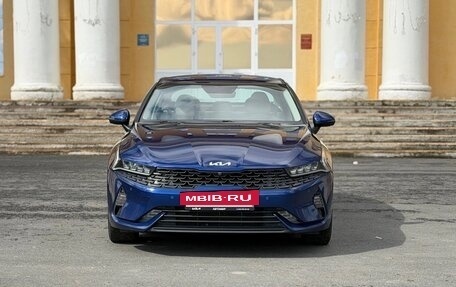 KIA K5, 2022 год, 2 600 000 рублей, 2 фотография