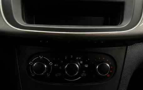 Renault Logan II, 2019 год, 799 900 рублей, 16 фотография