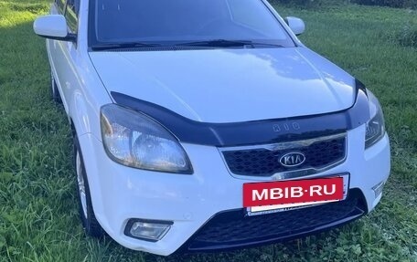 KIA Rio II, 2011 год, 700 000 рублей, 7 фотография