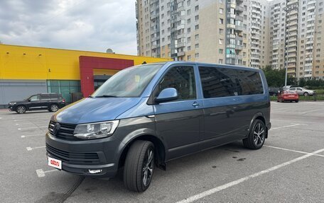 Volkswagen Caravelle T6 рестайлинг, 2018 год, 2 800 000 рублей, 2 фотография