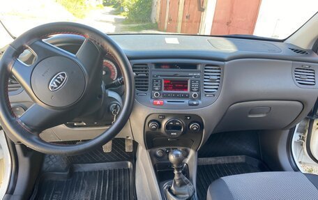KIA Rio II, 2011 год, 700 000 рублей, 13 фотография