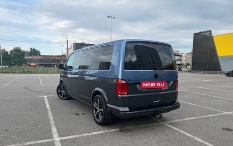 Volkswagen Caravelle T6 рестайлинг, 2018 год, 2 800 000 рублей, 6 фотография