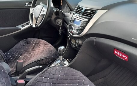 Hyundai Solaris II рестайлинг, 2012 год, 820 000 рублей, 10 фотография