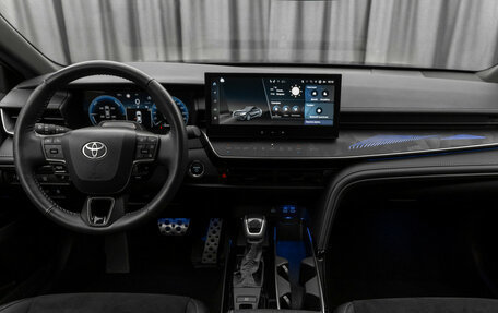 Toyota Camry, 2025 год, 3 950 000 рублей, 8 фотография