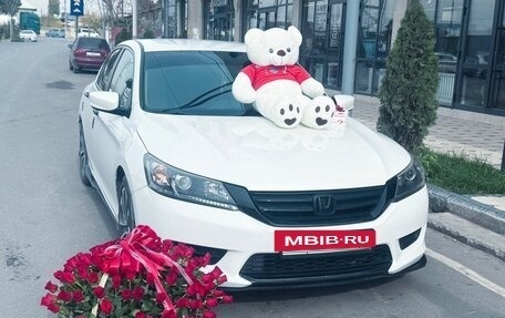 Honda Accord IX рестайлинг, 2013 год, 1 250 000 рублей, 12 фотография