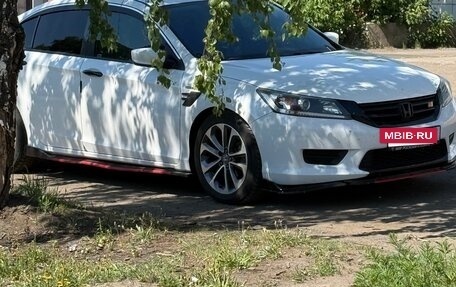 Honda Accord IX рестайлинг, 2013 год, 1 250 000 рублей, 5 фотография