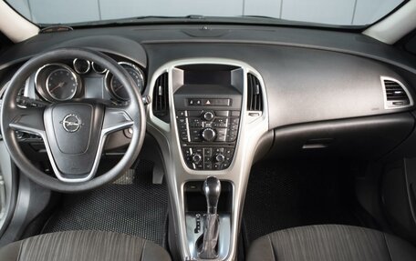 Opel Astra J, 2011 год, 660 000 рублей, 5 фотография