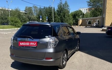 Honda Fit Shuttle I рестайлинг, 2011 год, 820 000 рублей, 3 фотография