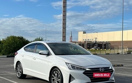Hyundai Elantra VI рестайлинг, 2019 год, 1 550 000 рублей, 8 фотография
