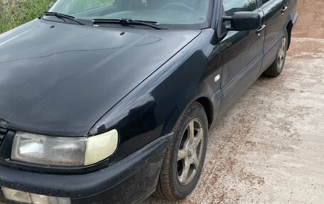 Volkswagen Passat B4, 1995 год, 240 000 рублей, 2 фотография