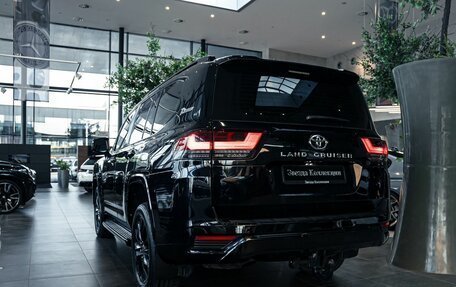 Toyota Land Cruiser, 2021 год, 8 990 000 рублей, 4 фотография
