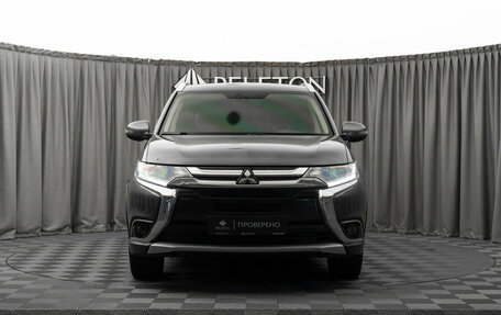 Mitsubishi Outlander III рестайлинг 3, 2015 год, 1 880 000 рублей, 3 фотография