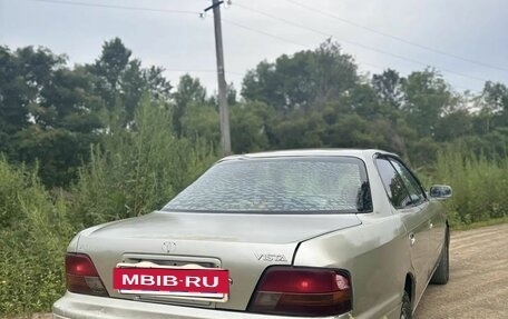 Toyota Vista, 1984 год, 180 000 рублей, 2 фотография