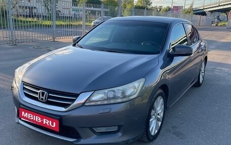 Honda Accord IX рестайлинг, 2013 год, 830 000 рублей, 1 фотография