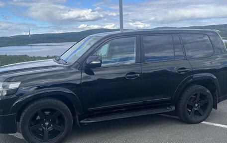 Toyota Land Cruiser 200, 2010 год, 2 698 000 рублей, 1 фотография