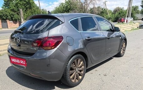Opel Astra J, 2010 год, 650 000 рублей, 15 фотография