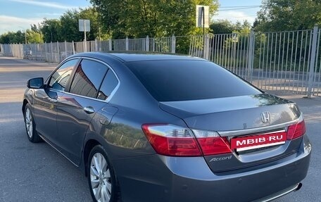 Honda Accord IX рестайлинг, 2013 год, 830 000 рублей, 3 фотография