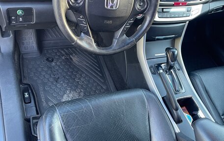 Honda Accord IX рестайлинг, 2013 год, 830 000 рублей, 12 фотография