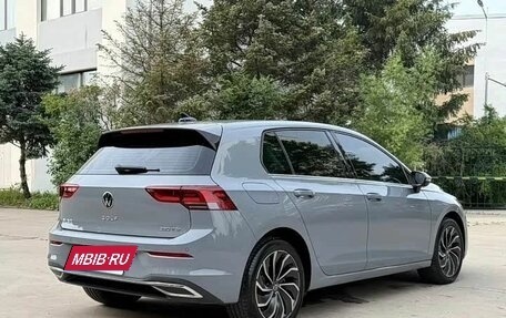 Volkswagen Golf VIII, 2022 год, 1 900 000 рублей, 4 фотография