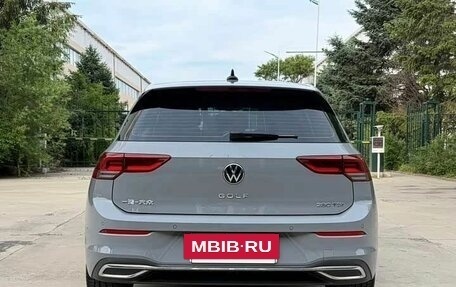 Volkswagen Golf VIII, 2022 год, 1 900 000 рублей, 3 фотография
