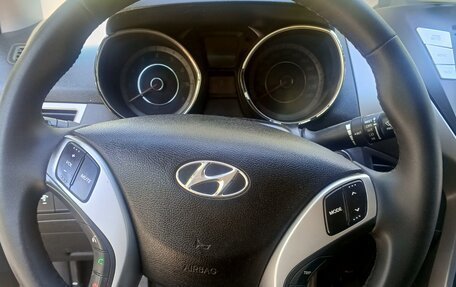 Hyundai Avante, 2010 год, 970 000 рублей, 9 фотография