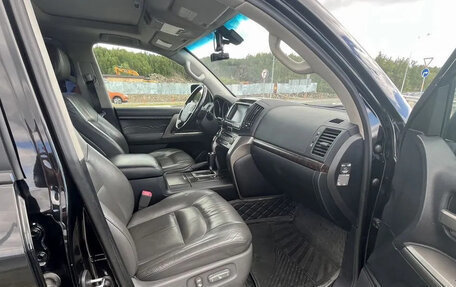 Toyota Land Cruiser 200, 2010 год, 2 698 000 рублей, 14 фотография