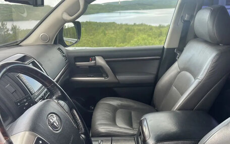 Toyota Land Cruiser 200, 2010 год, 2 698 000 рублей, 12 фотография