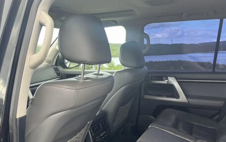 Toyota Land Cruiser 200, 2010 год, 2 698 000 рублей, 16 фотография