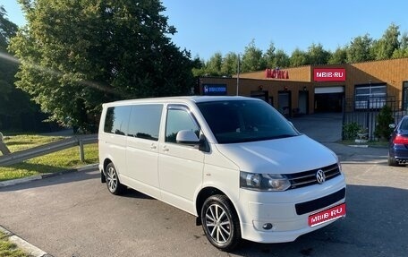Volkswagen Caravelle T5, 2013 год, 2 600 000 рублей, 1 фотография