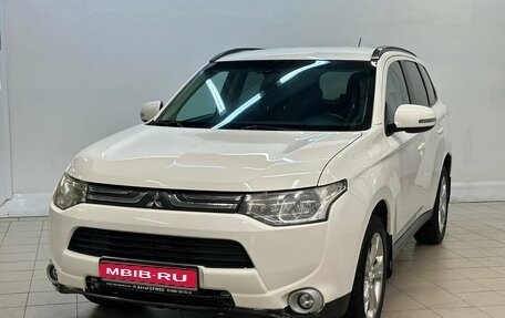 Mitsubishi Outlander III рестайлинг 3, 2012 год, 1 220 000 рублей, 1 фотография
